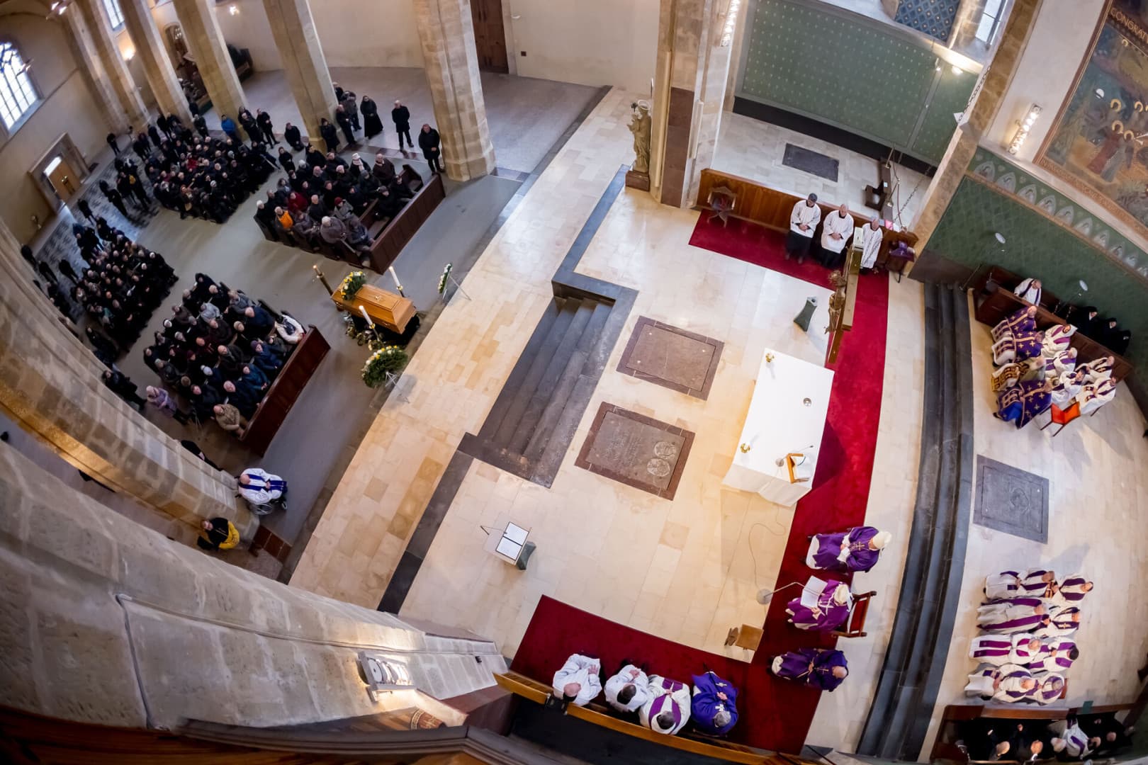 7f060ab4-f8e4-4820-bc75-811083f2