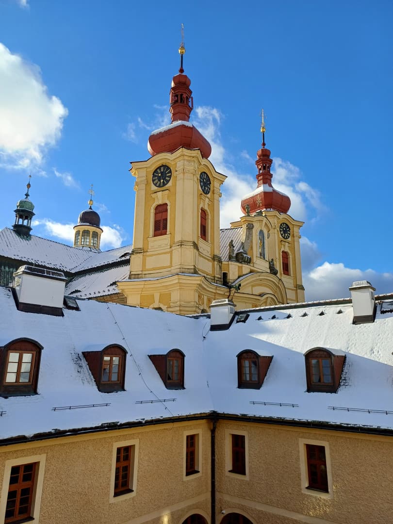 94c50fb3-a1b9-4ef6-9db2-4fdbfcf5