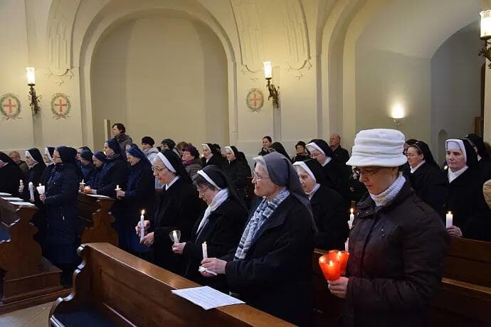 Hromnice s řeholnicemi a řeholníky v královéhradecké diecézi