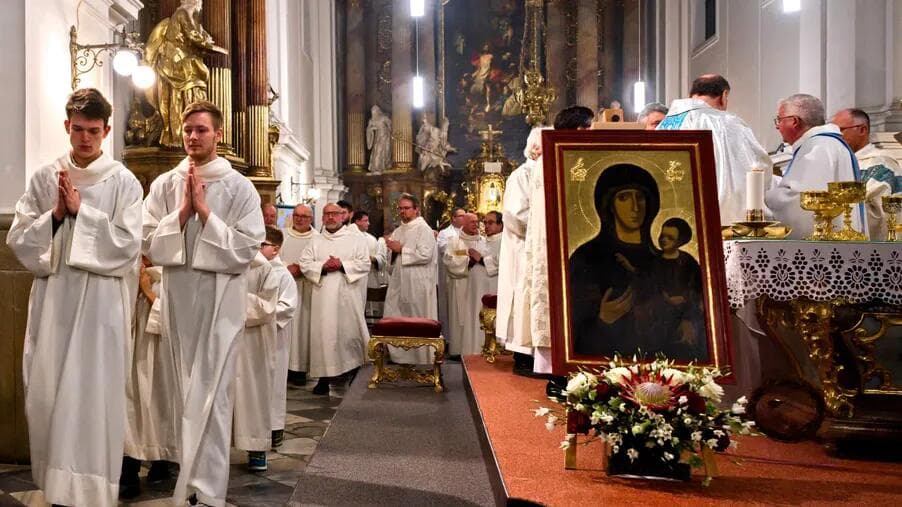 Biskup Pavel Konzbul požehnal nový obraz Matky Boží Svatotomské