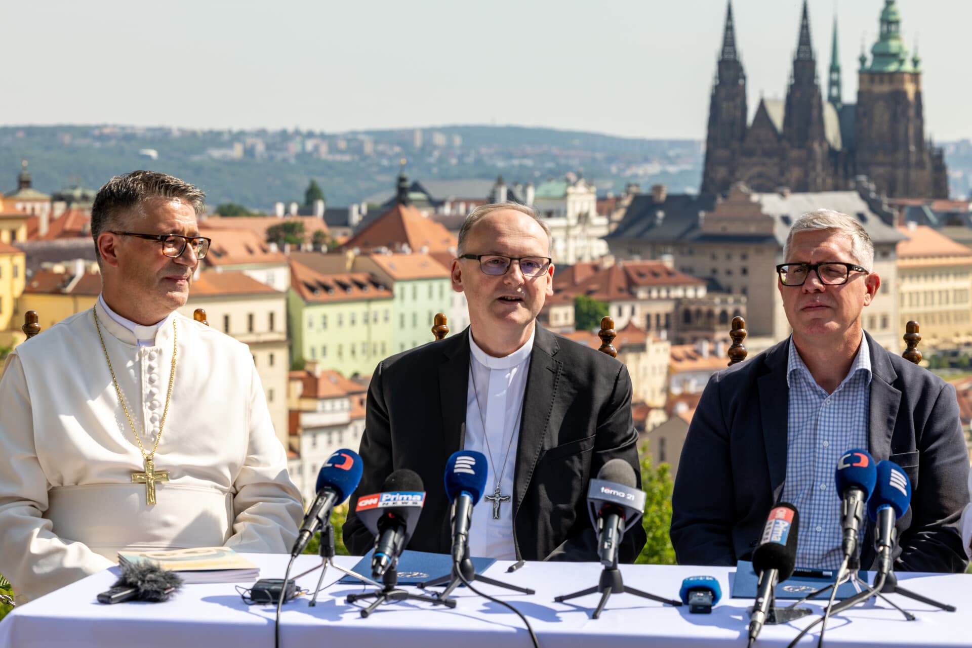 FOTOGALERIE: Podepsání memoranda o spolupráci České biskupské konference a spolku Někdo Ti uvěří
