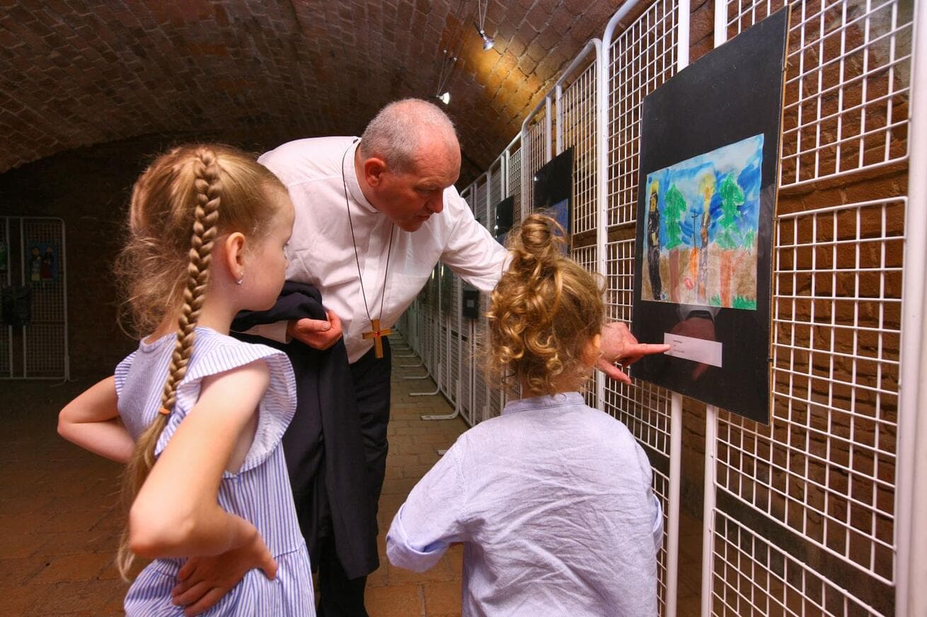 Cestou dvou bratří. Výtvarná soutěž se letos zaměří na konání dobra